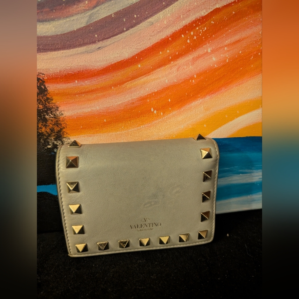 Valentino Garavani Rockstud Small Leather Wallet in Light Gray with Gold Studs